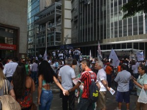 http://www.mariliacampos.com.br/fotos/08022017-praca-sete-ato-contra-a-reforma-da-previdencia