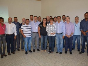 http://www.mariliacampos.com.br/fotos/07052016-reuniao-com-a-copasa-na-cidade-de-esmeraldas-