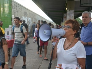 http://www.mariliacampos.com.br/fotos/08022017-panfletagem-do-jornalzinho-da-marilia-contra-reforma-da-previdencia---metro