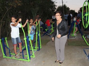 http://www.mariliacampos.com.br/fotos/01072016-inauguracao-da-academia-de-ginastica-esmeraldas