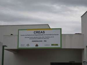 http://www.mariliacampos.com.br/fotos/03062016-inauguracao-do-creas-esmeraldas