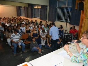 http://www.mariliacampos.com.br/fotos/03112016-audiencia-publica-reforma-do-ensino-medio-escola-helena-guerra