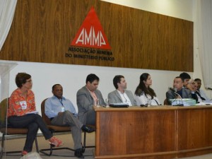 http://www.mariliacampos.com.br/fotos/15032016-audiencia-publica-na-aamp----maternidade-betim